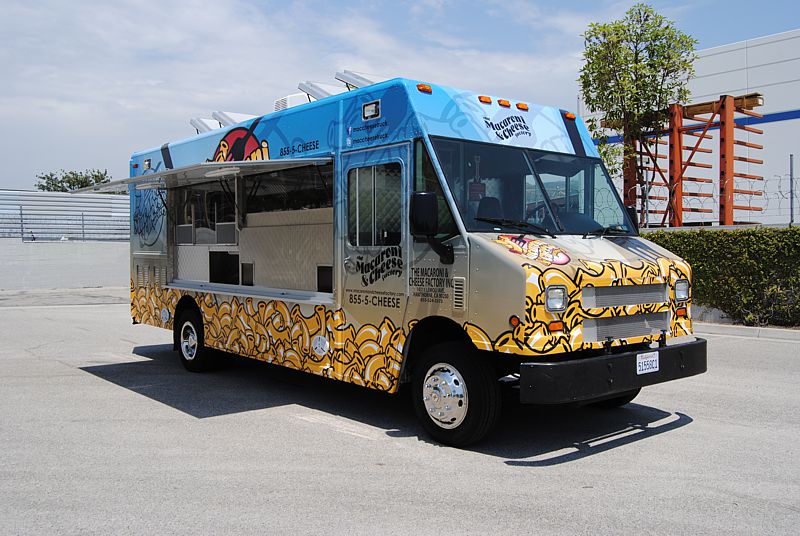 Macaroni and Cheese Food Truck Exterior 